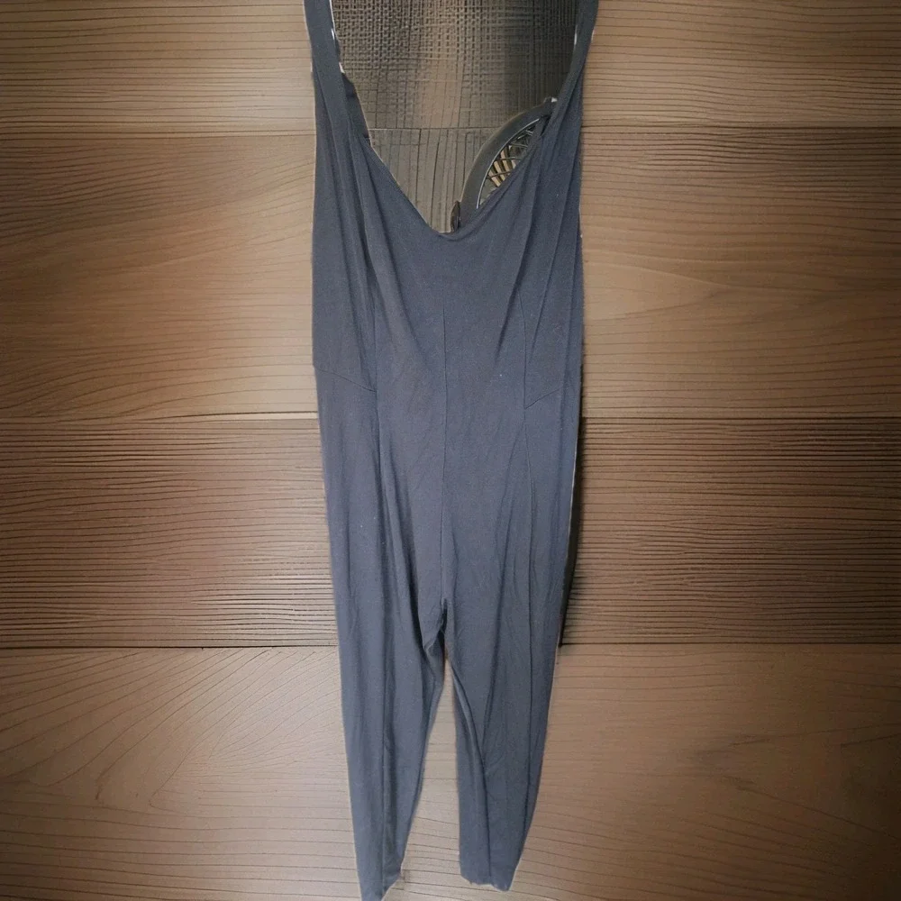 Victoria's Secret Black Solid Large Seamless‎ Workout Bodysuit Jumpsuit VSX